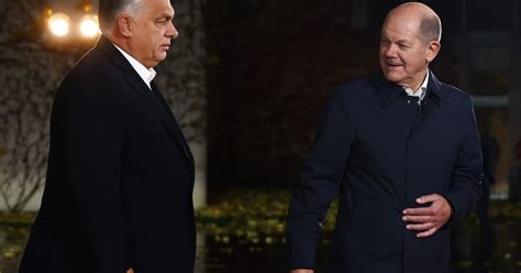 Scholz gets Orbán out the room to open Ukraine’s membership talks